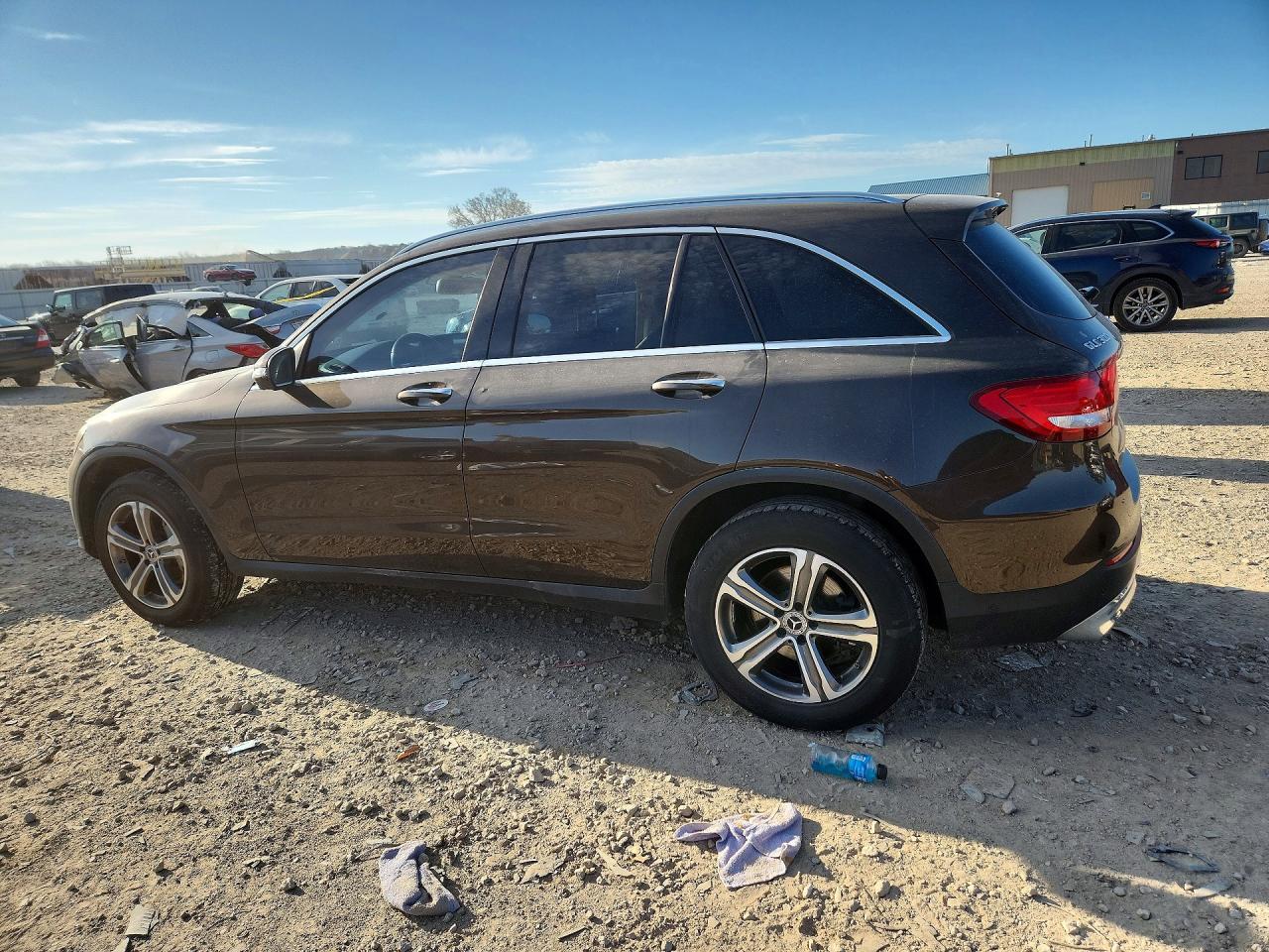 2016 Mercedes-Benz Glc 300 - Image 2