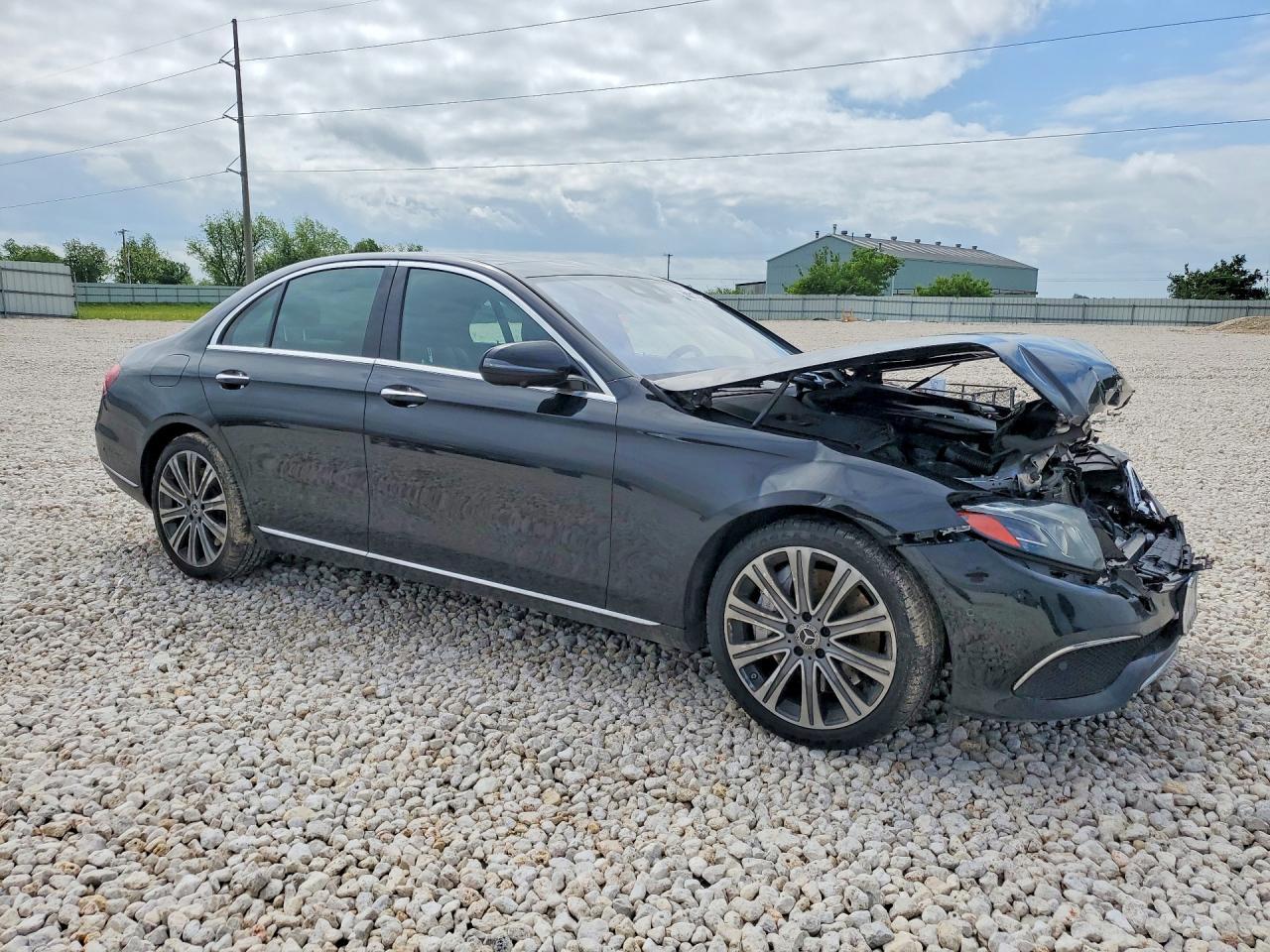 2019 Mercedes-Benz E 450 4Matic - Фото 4