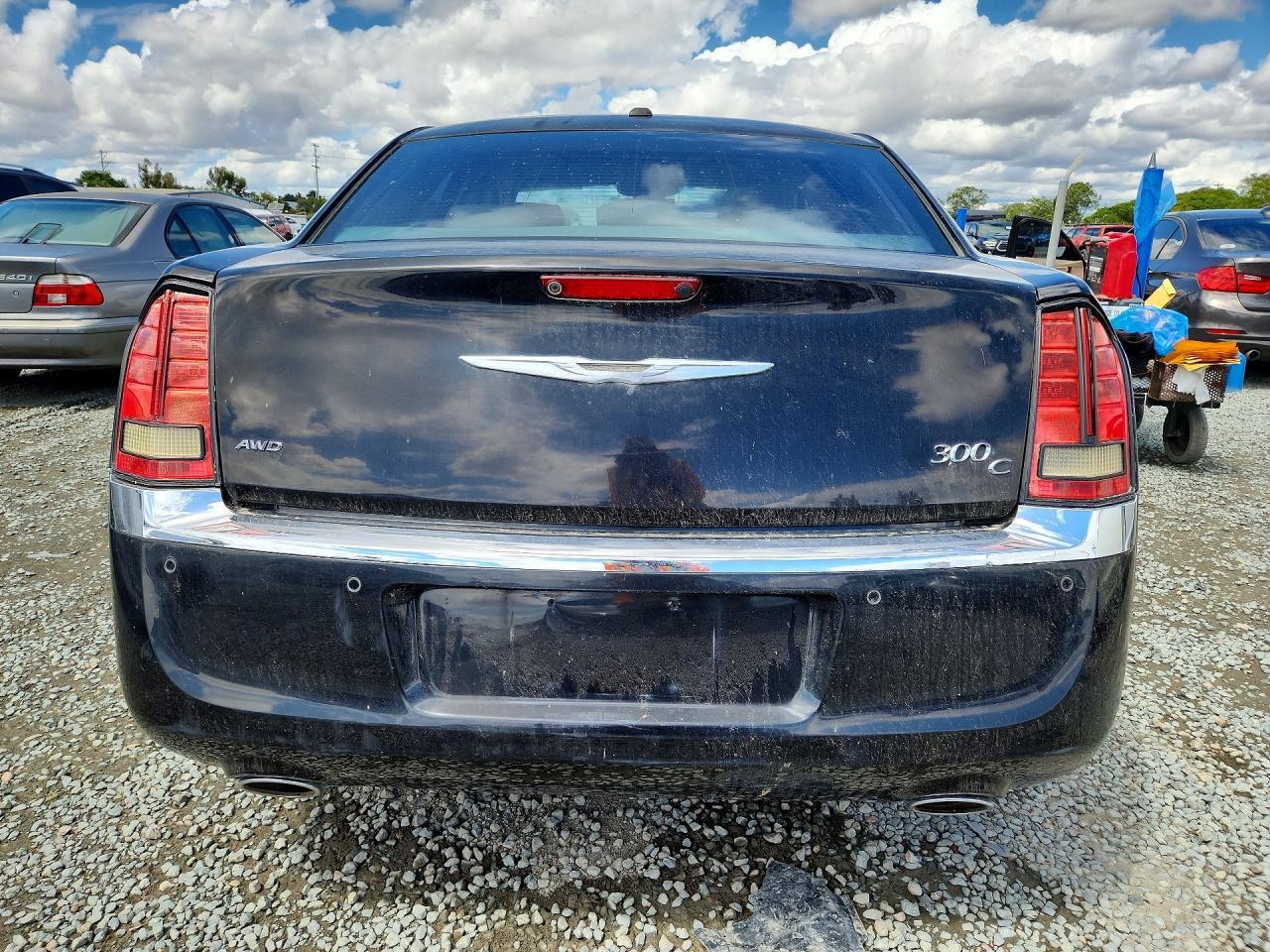 2011 Chrysler 300C - Image 6