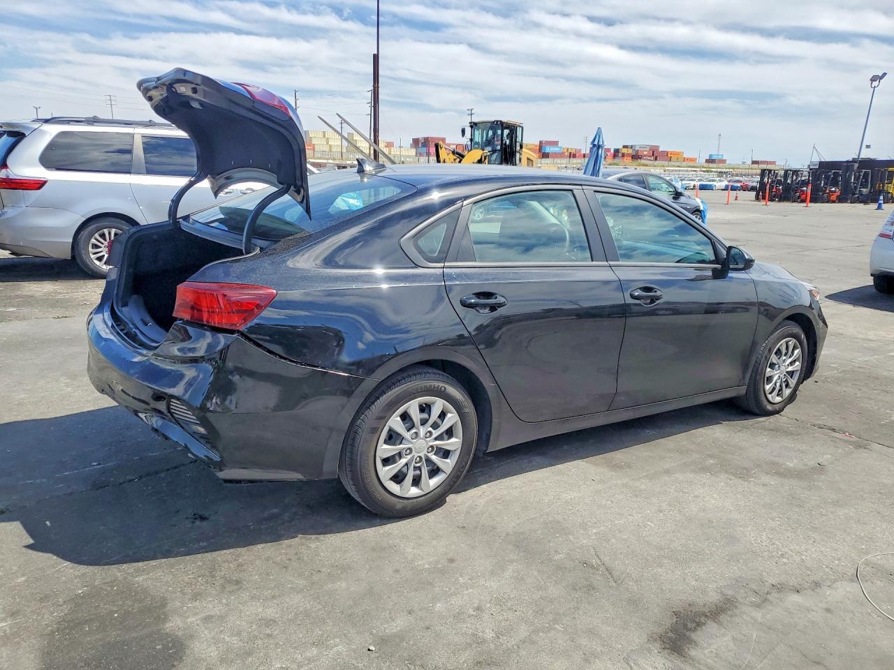 2024 Kia Forte Lx - Фото 3