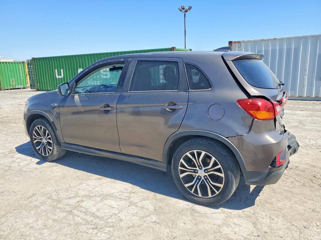 2019 Mitsubishi Outlander Sport Es - Фото 2
