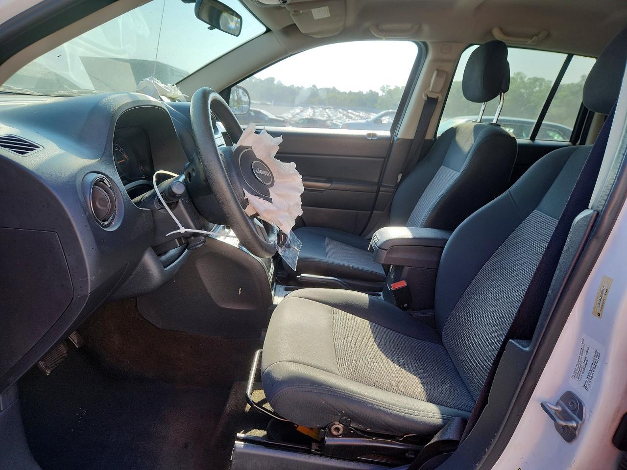2014 Jeep Compass Sport - Image 7