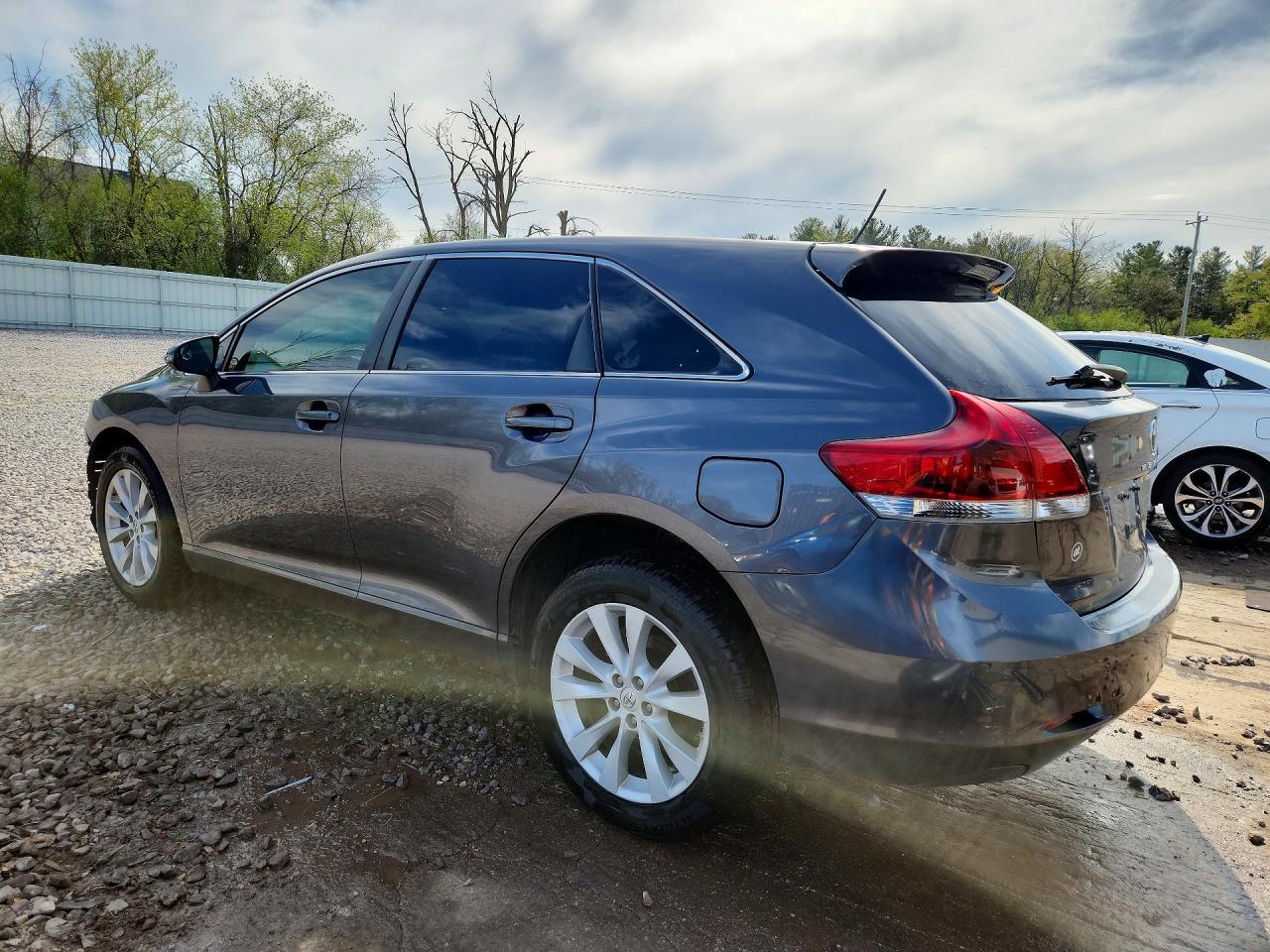 2015 Toyota Venza Le - Фото 2