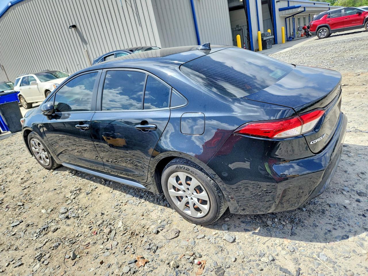 2022 Toyota Corolla Le - Фото 2