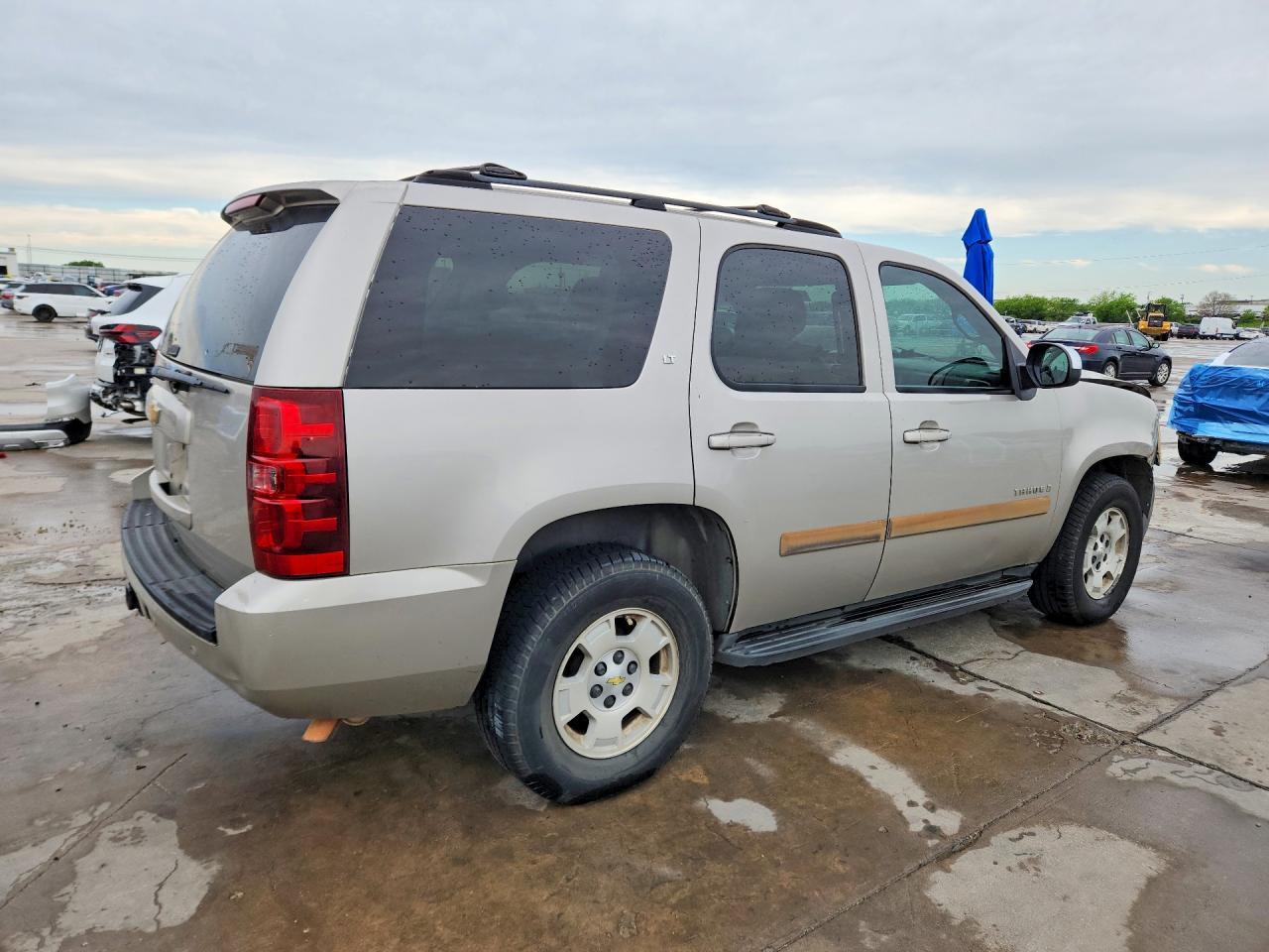 2007 Chevrolet Tahoe C1500 - Image 3