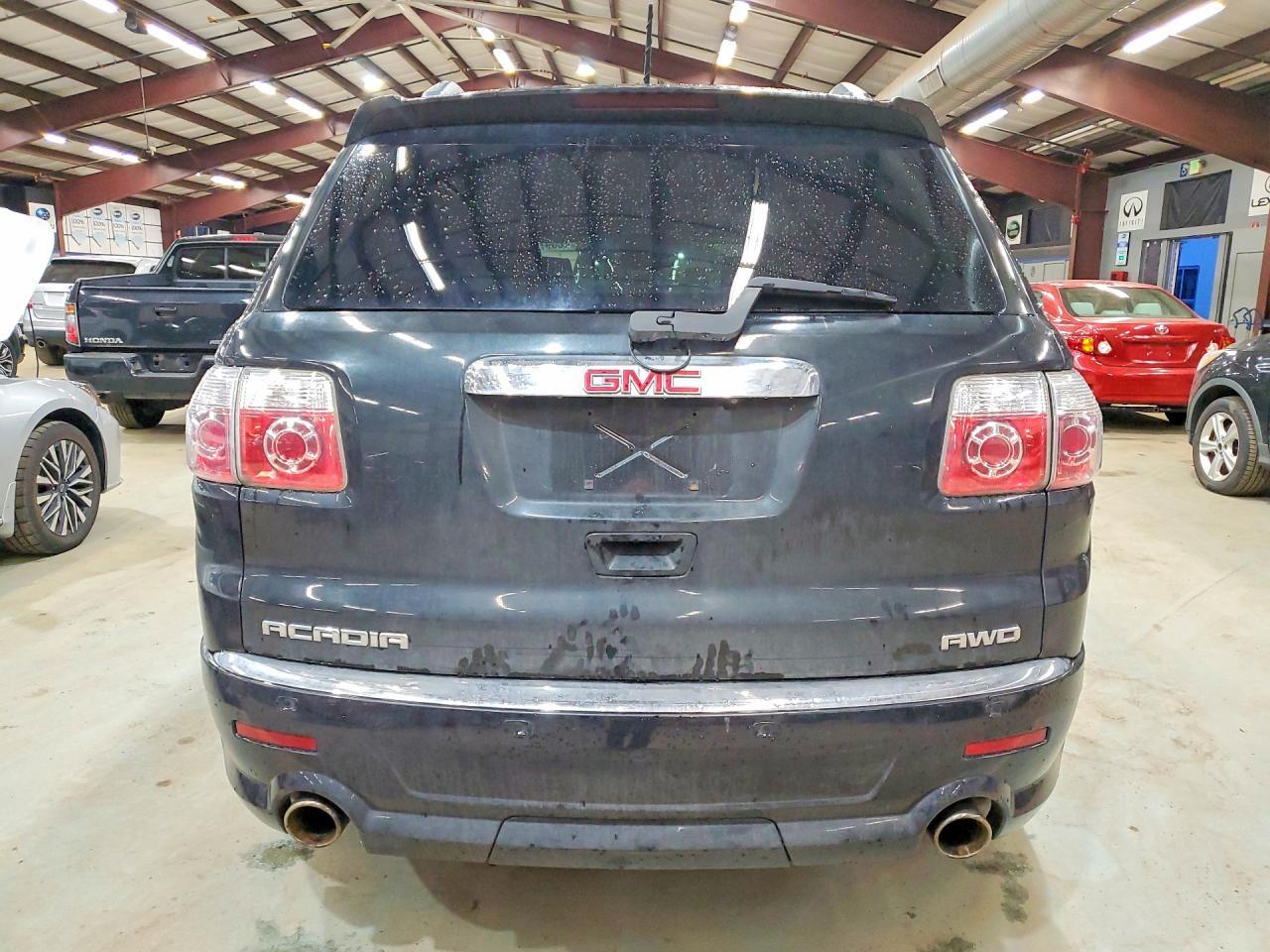 2011 GMC Acadia Denali - Фото 6