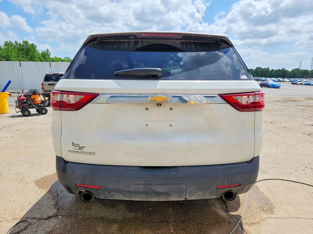 2020 Chevrolet Traverse Ls - Image 6