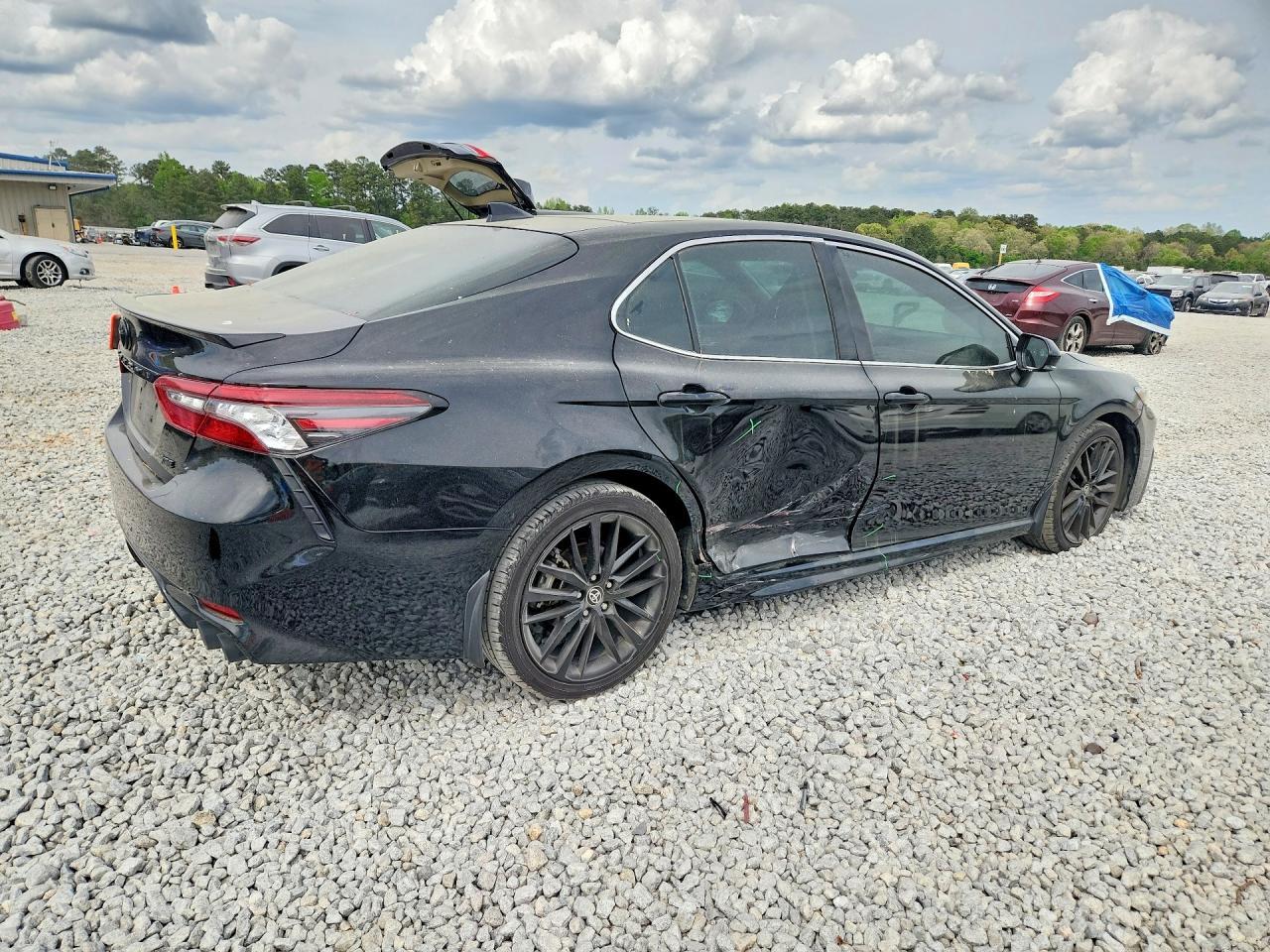 2021 Toyota Camry Xse - Фото 3