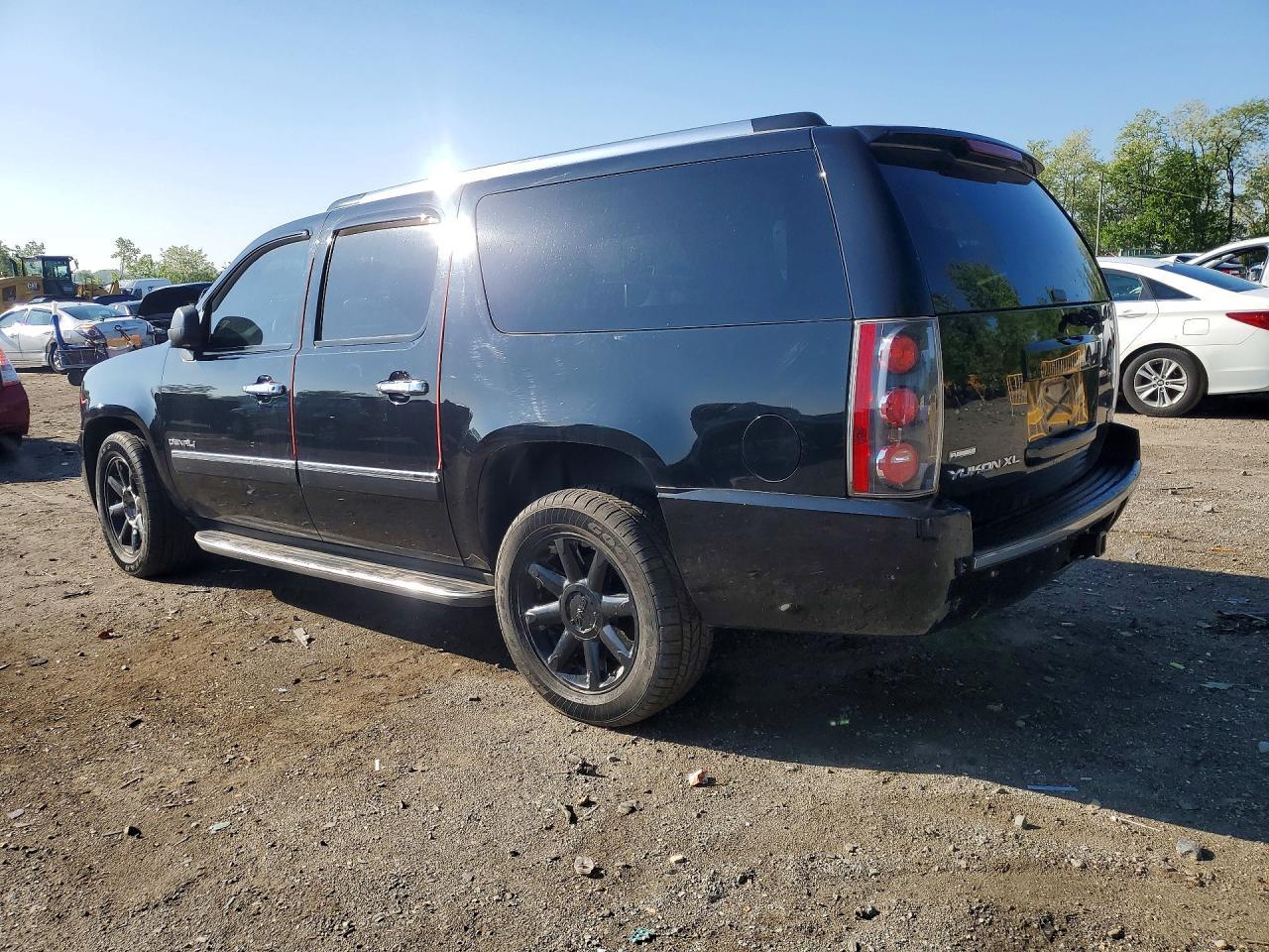 2010 GMC Yukon Xl Denali - Фото 2