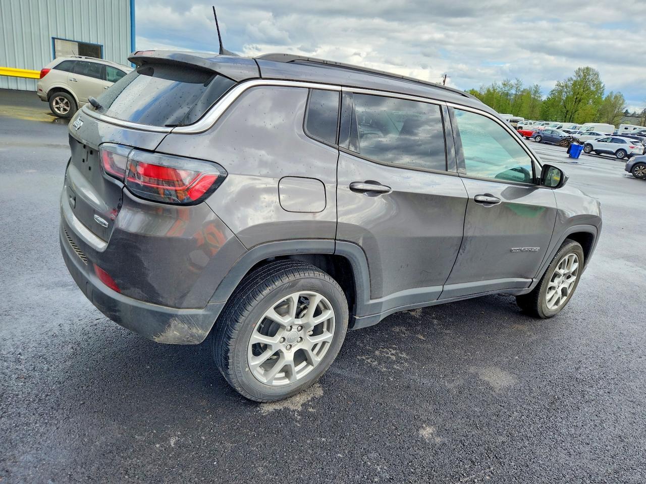 2022 Jeep Compass Latitude Lux - Фото 3