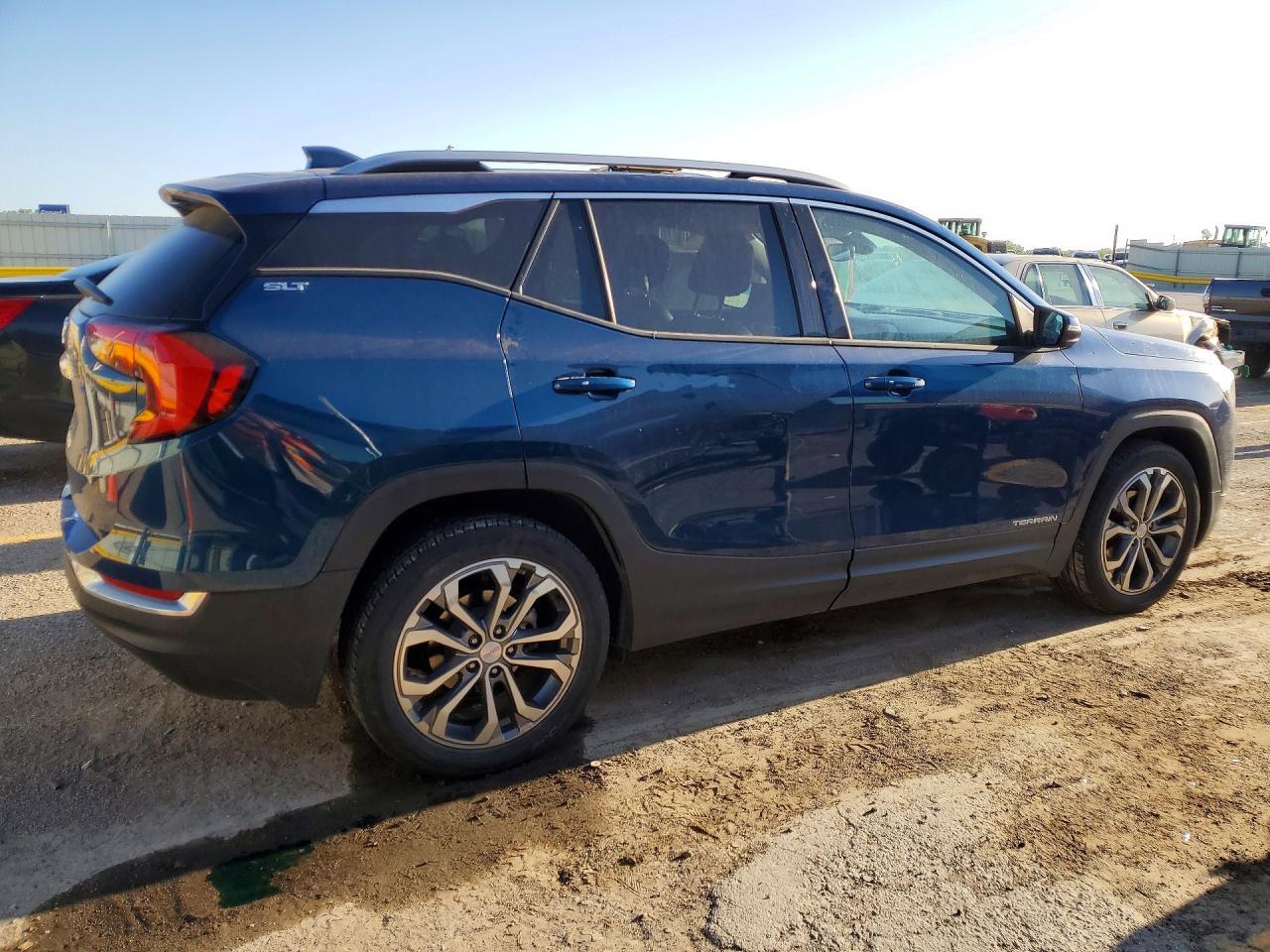 2021 GMC Terrain Slt - Image 3