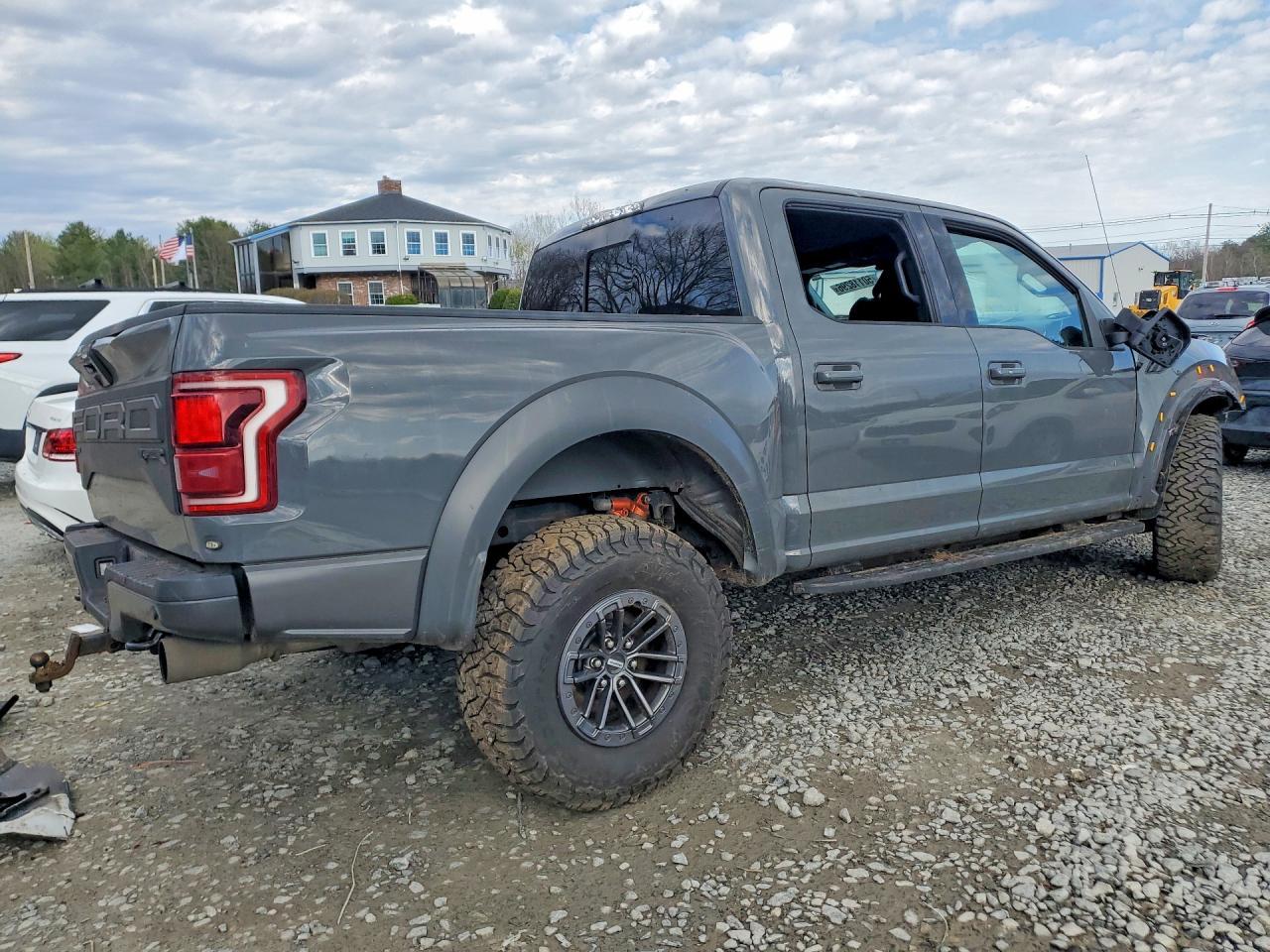 2020 Ford F150 Raptor - Фото 3