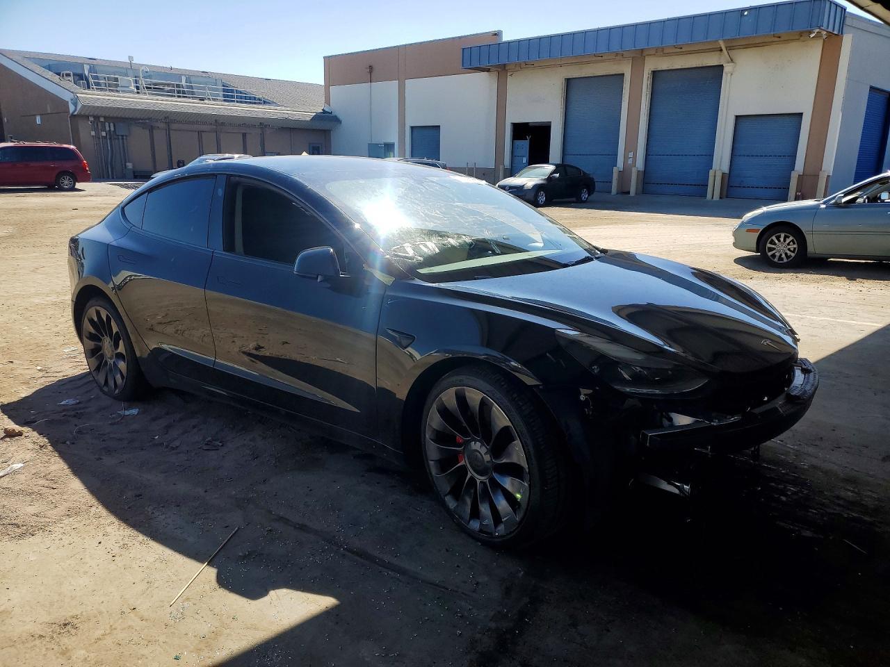 2022 Tesla Model 3 - Image 4