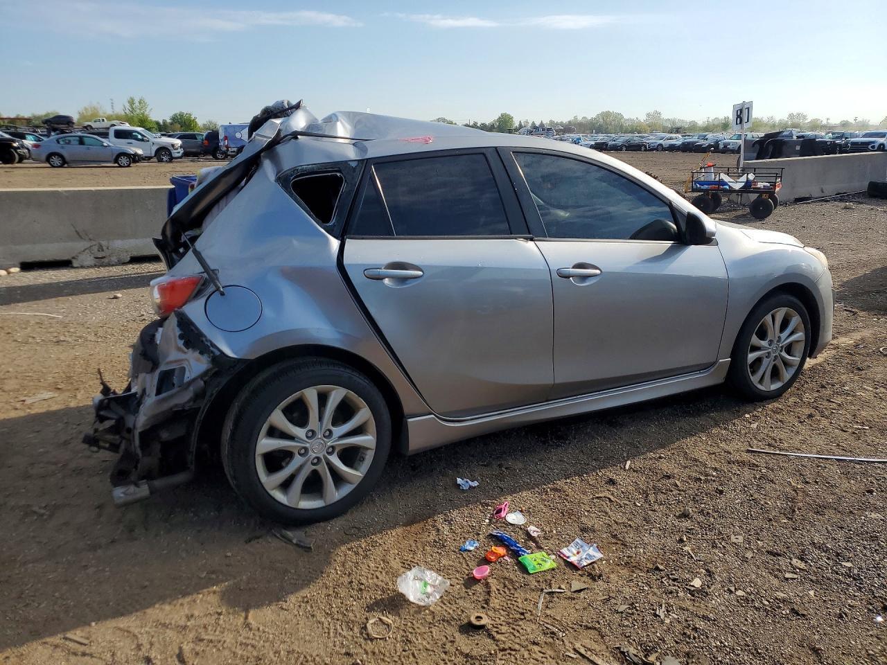 2011 Mazda 3 S - Image 3