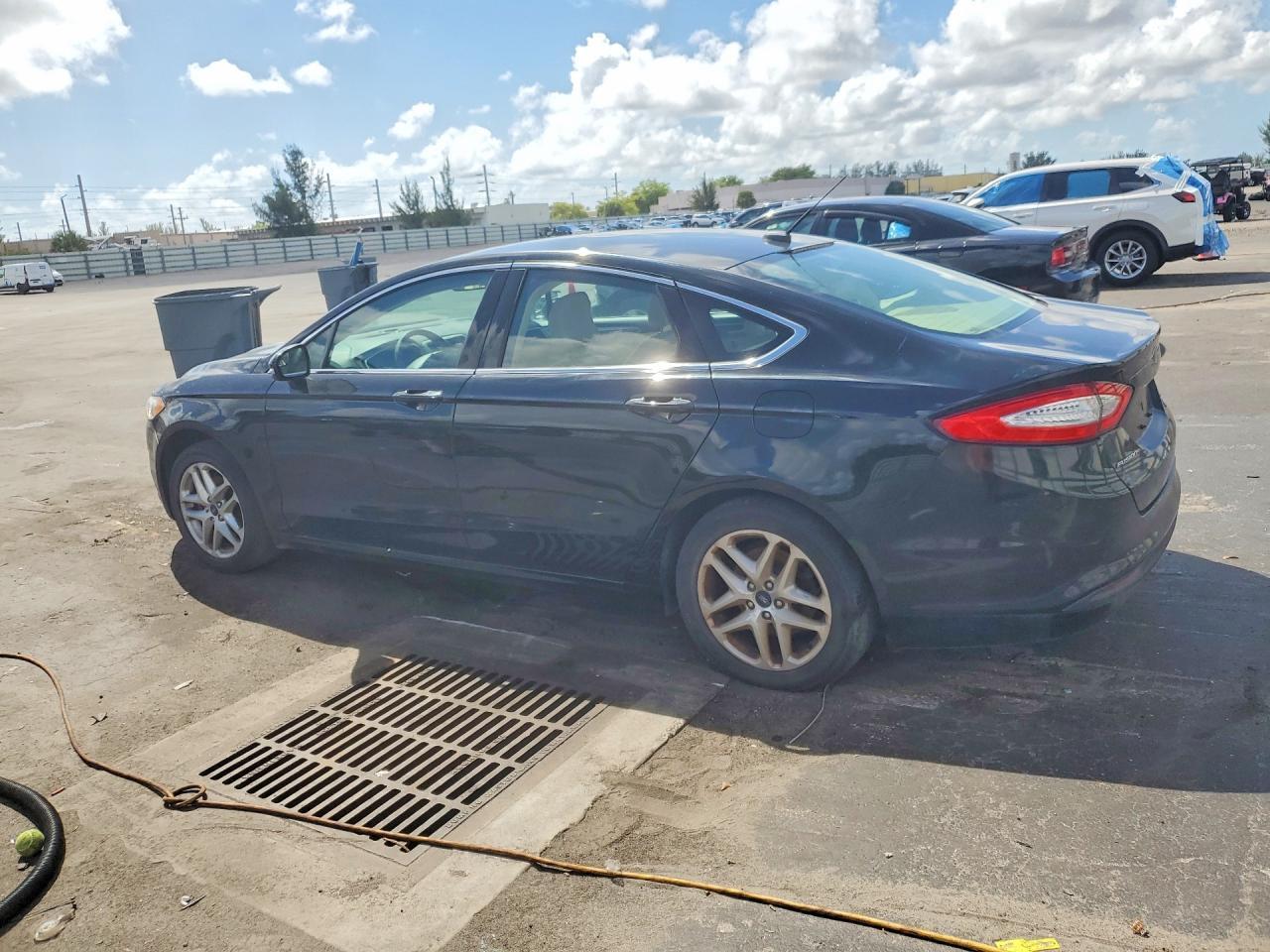 2016 Ford Fusion Se - Фото 2
