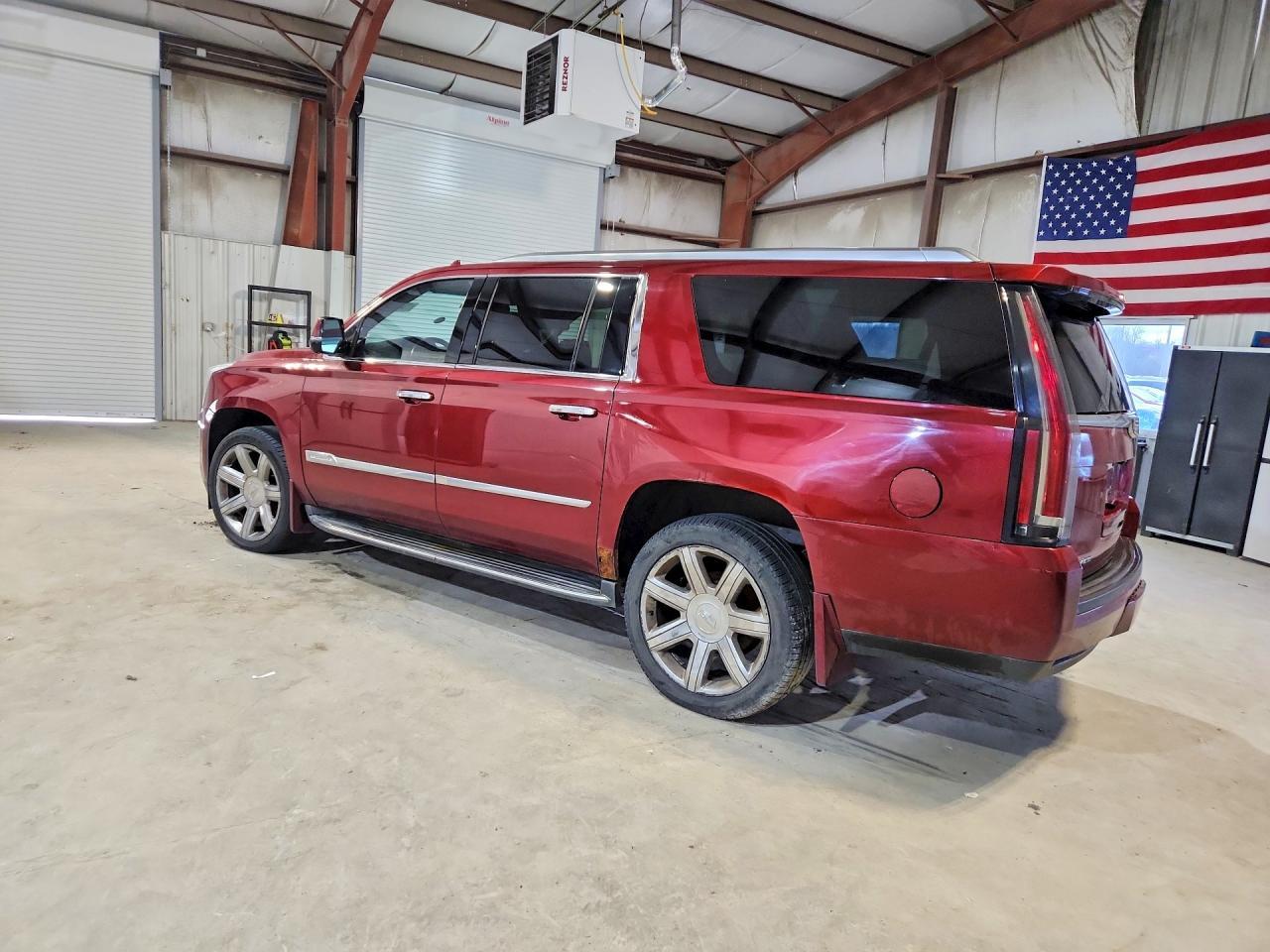 2017 Cadillac Escalade Esv Luxury - Image 2