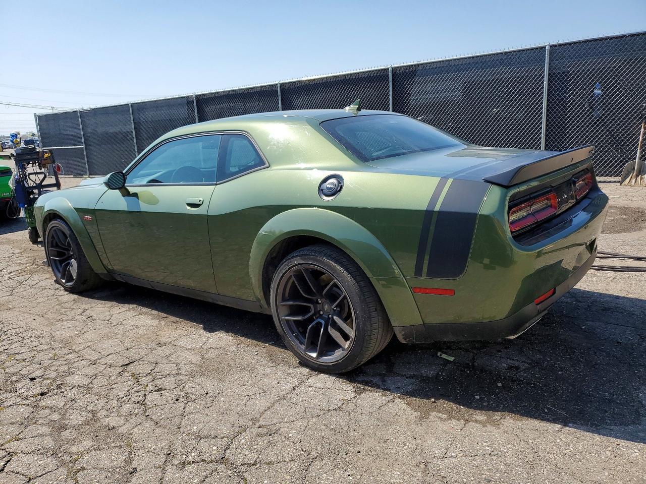 2021 Dodge Challenger R - Фото 2