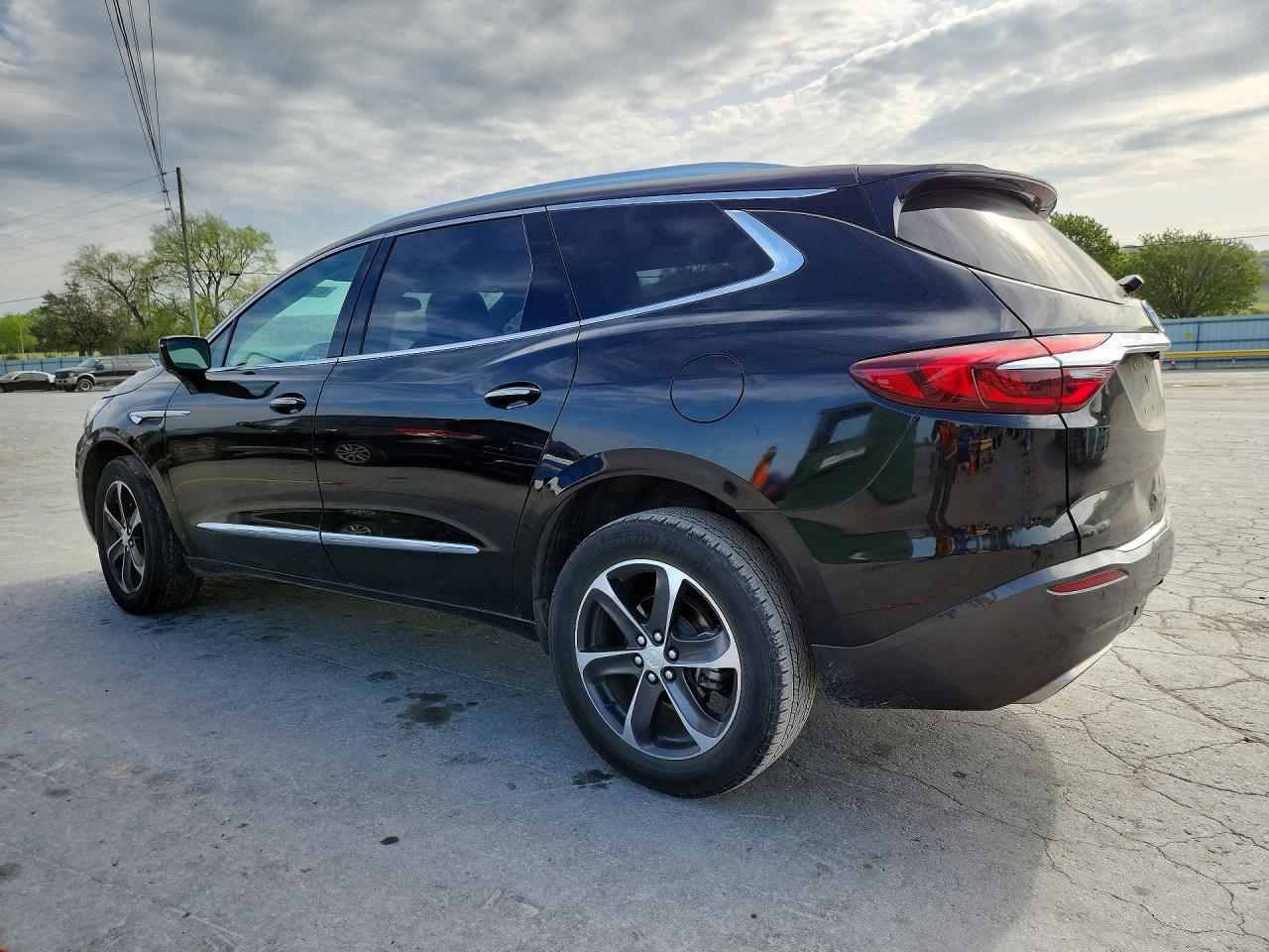 2019 Buick Enclave Essence - Image 2