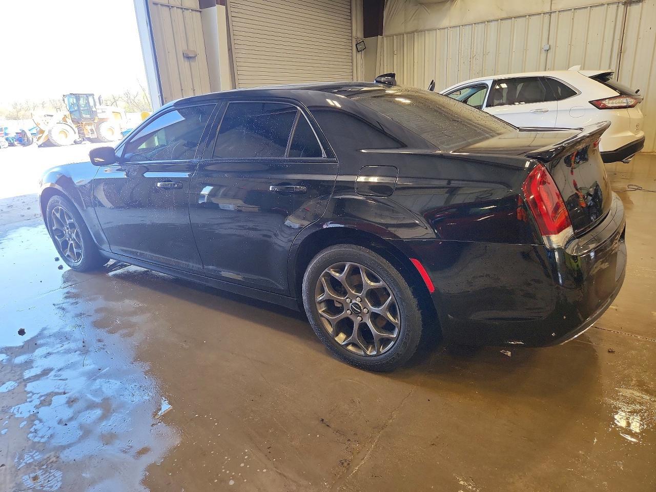 2015 Chrysler 300 S - Фото 2