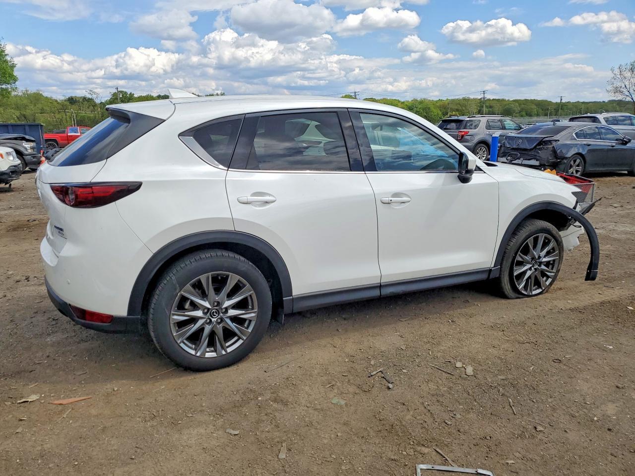 2021 Mazda Cx-5 Signature - Image 3
