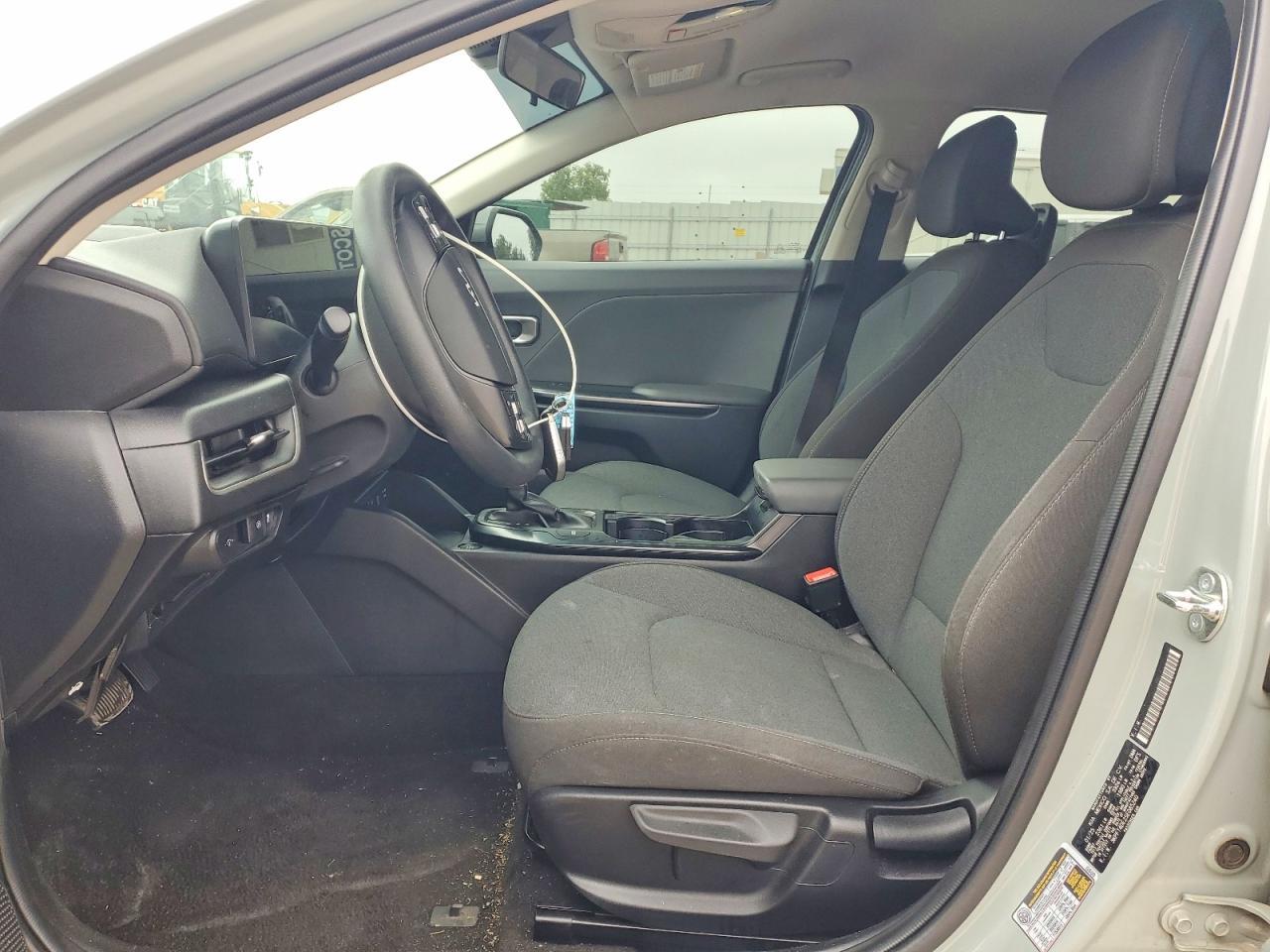 2025 Kia K4 Lxs - Image 7