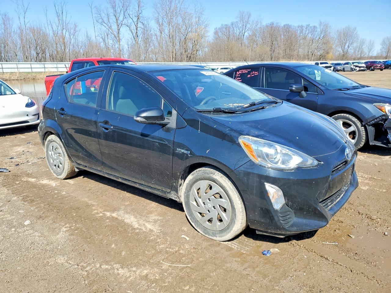 2016 Toyota Prius C Two - Фото 4