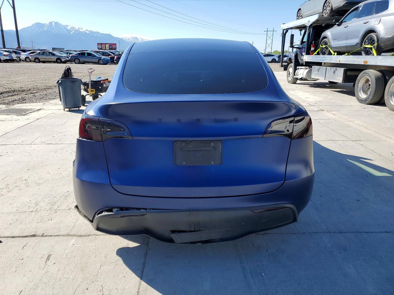 2024 Tesla Y - Фото 6