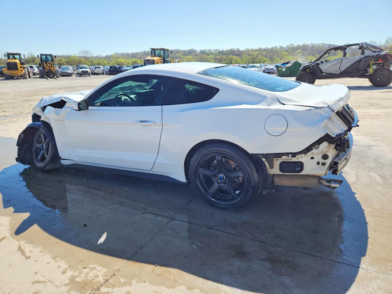 2016 Ford Mustang - Фото 2
