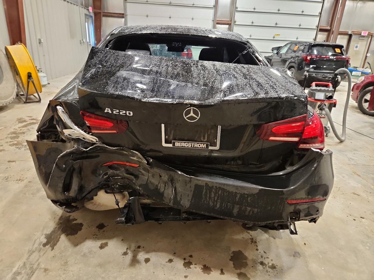 2019 Mercedes-Benz A 220 - Фото 6