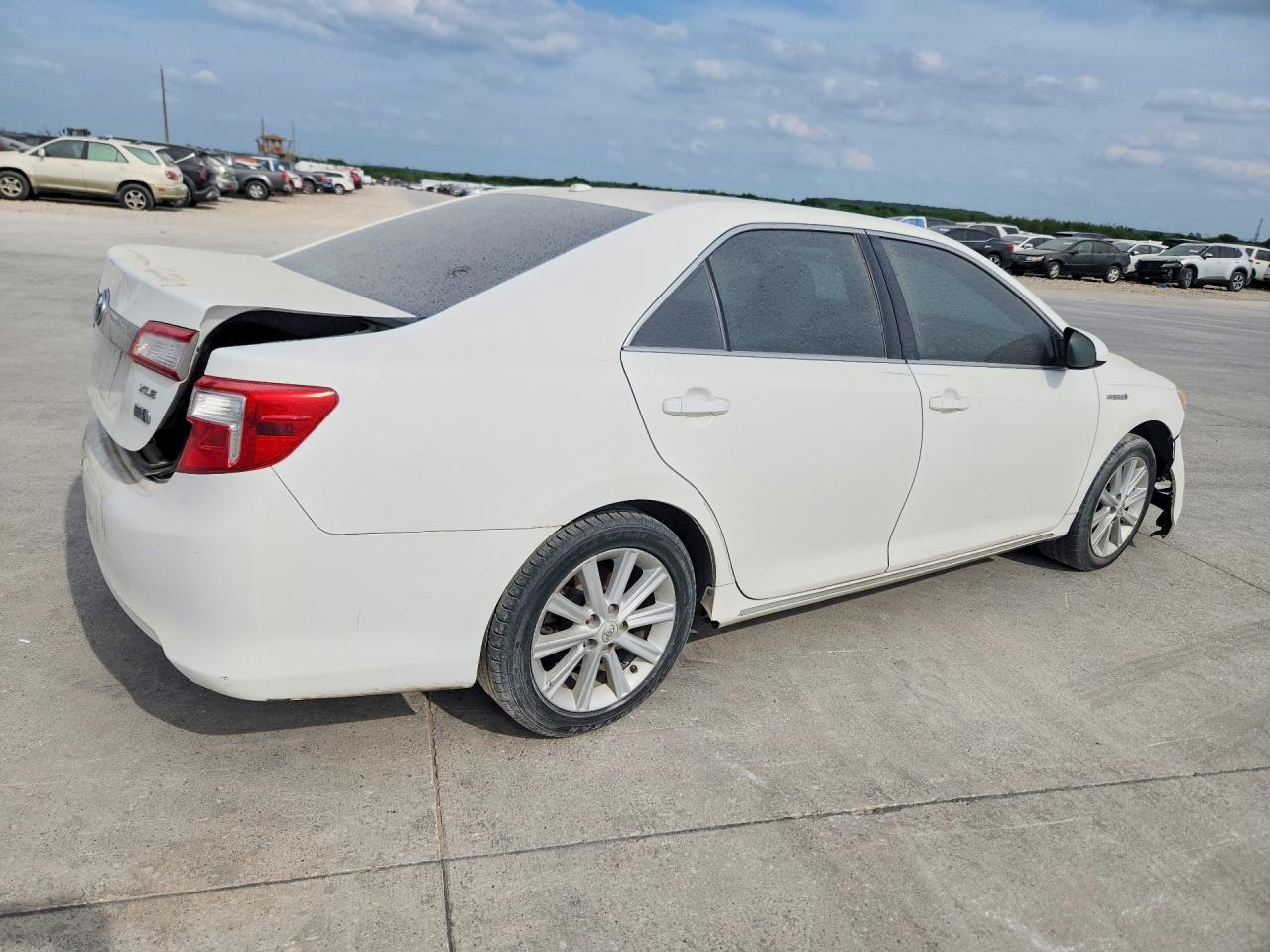 2012 Toyota Camry Hybrid Xle - Фото 3