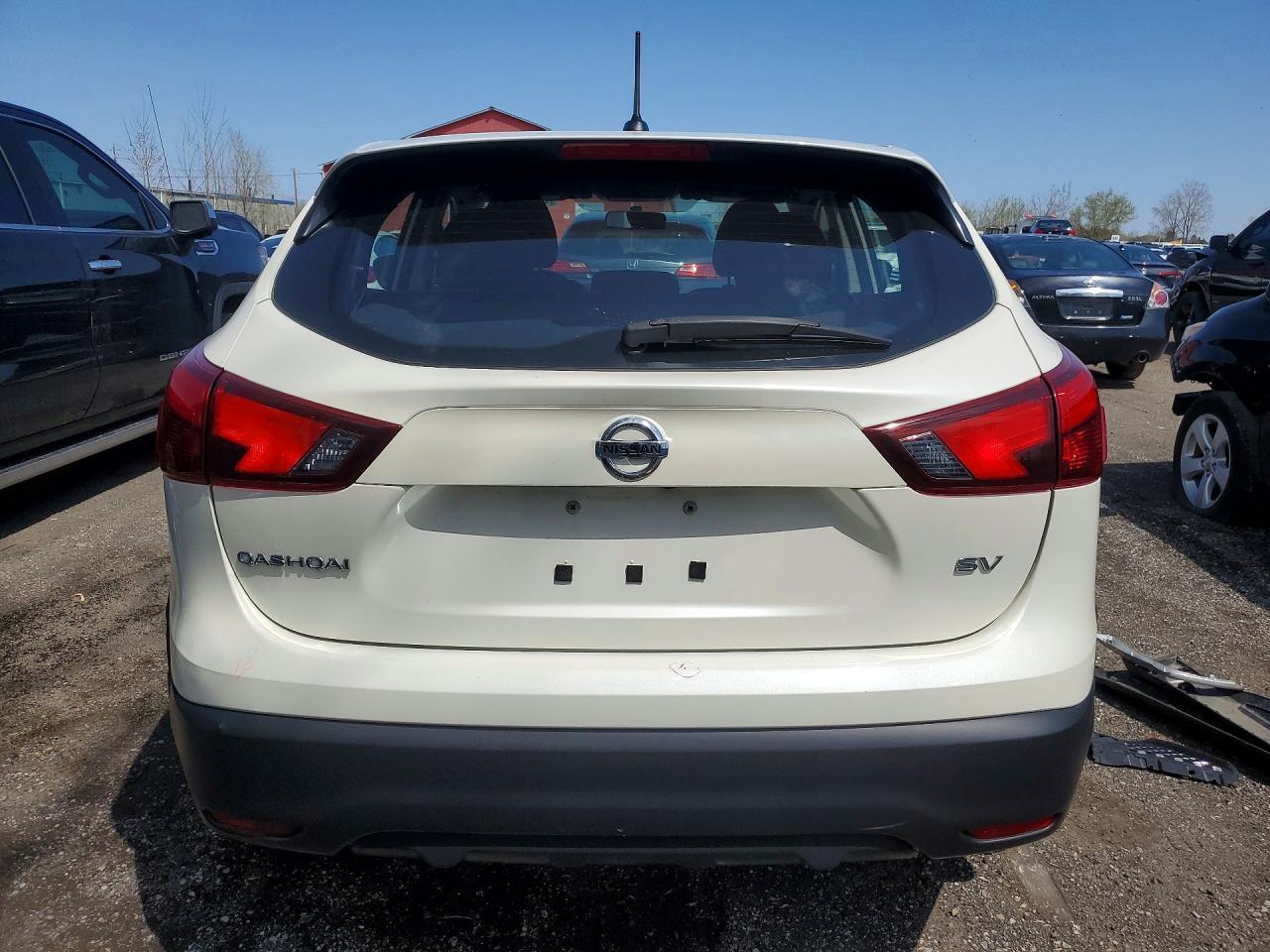 2017 Nissan Rogue Sport S - Фото 6