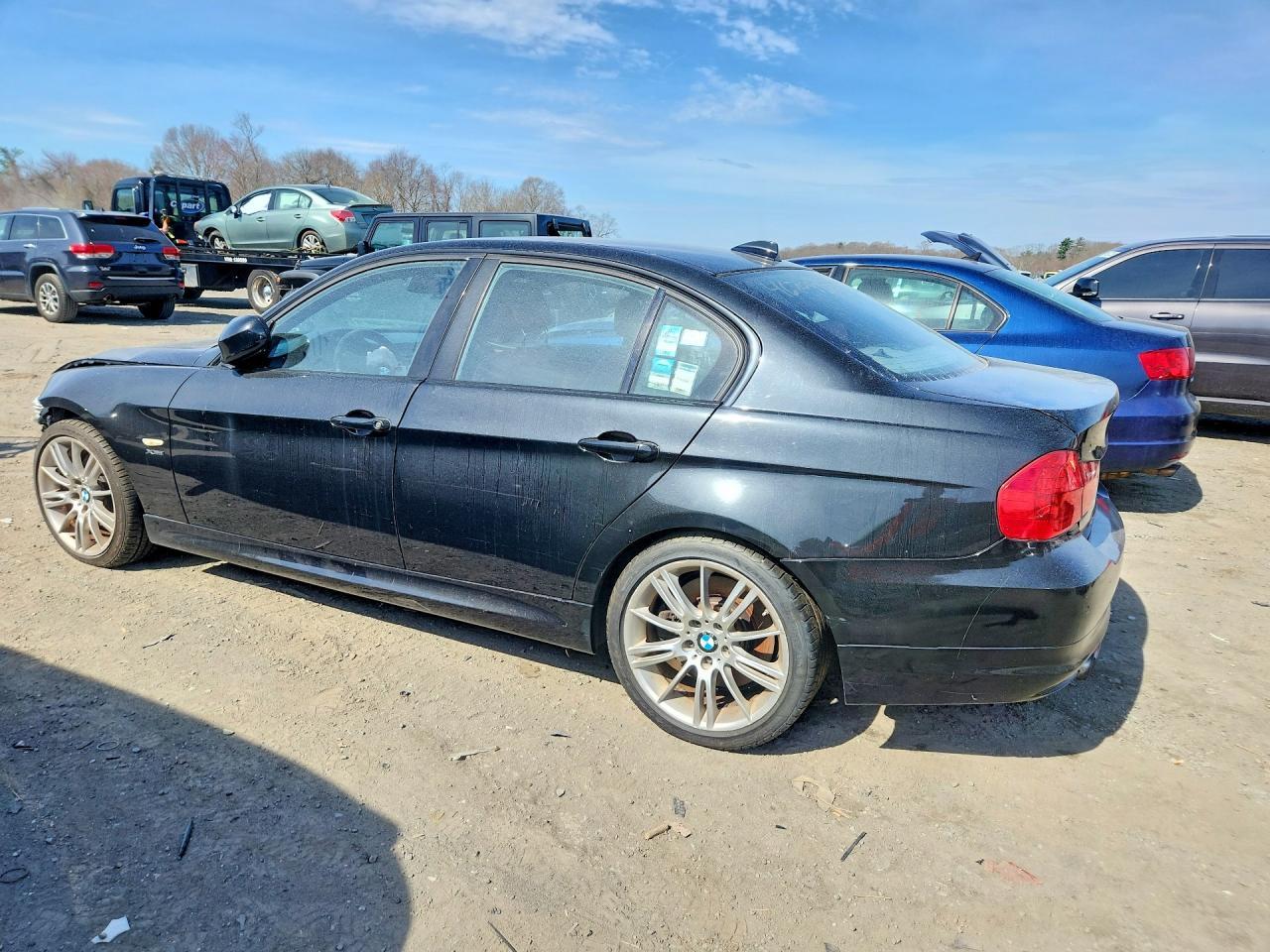 2011 BMW 335 Xi - Фото 2