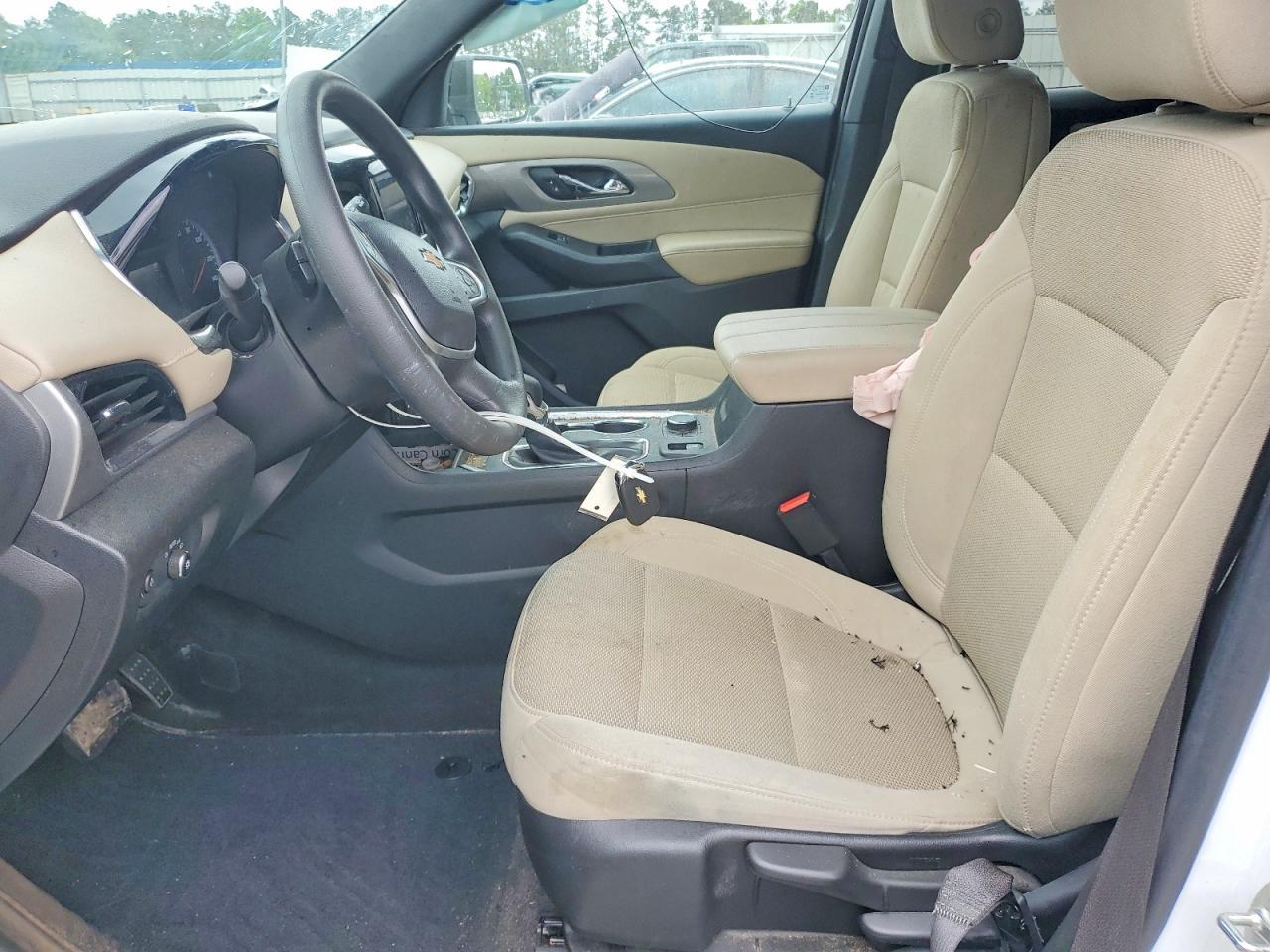 2023 Chevrolet Traverse Ls - Image 7