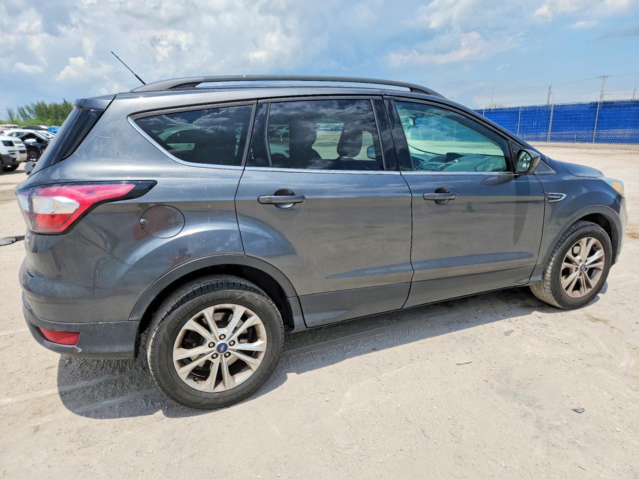 2018 Ford Escape Se - Image 3