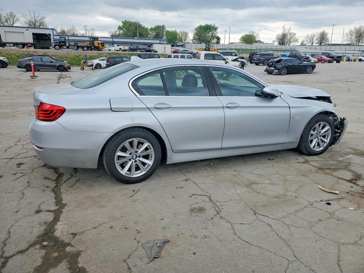 2015 BMW 528 Xi - Фото 3