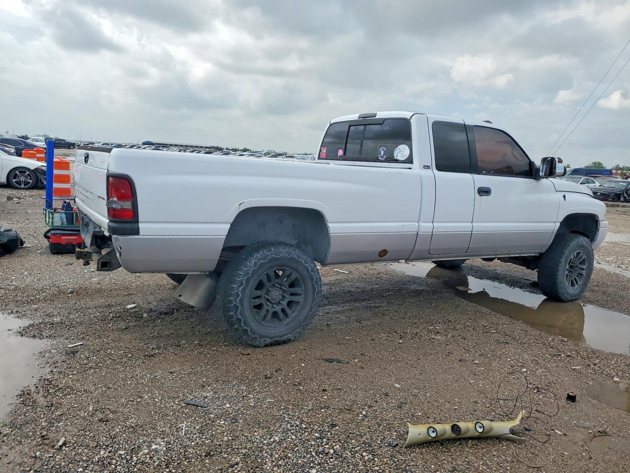 2001 Dodge Ram 2500 - Фото 3