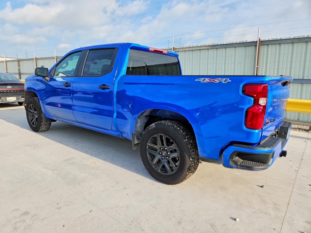 2026 Chevrolet Silverado K1500 Custom - Image 2