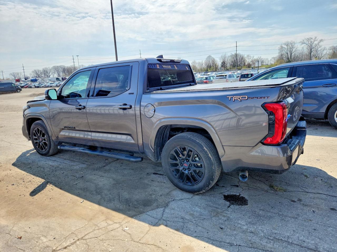2022 Toyota Tundra Sr5 - Фото 2