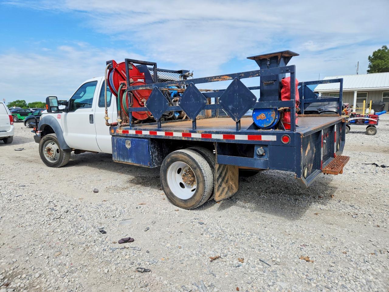 2012 Ford F550 Super Duty - Фото 2