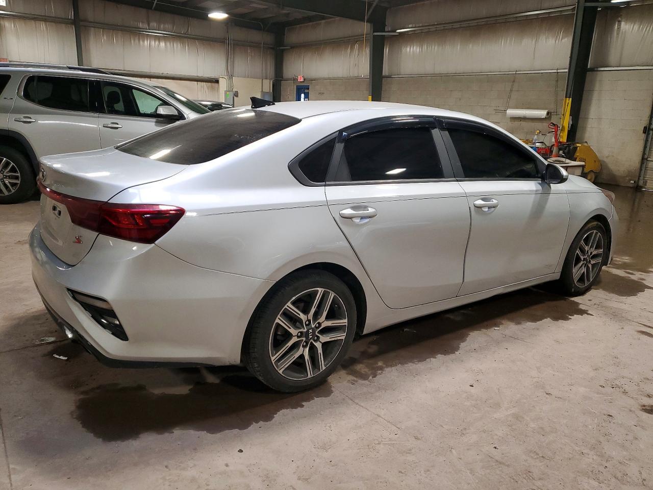 2019 Kia Forte S - Фото 3