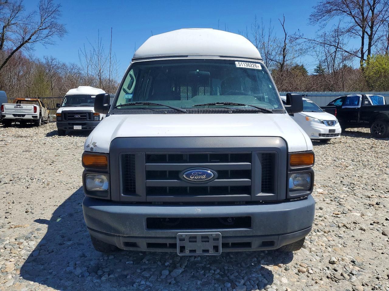 2013 Ford Econoline E350 Super Duty Van - Фото 5