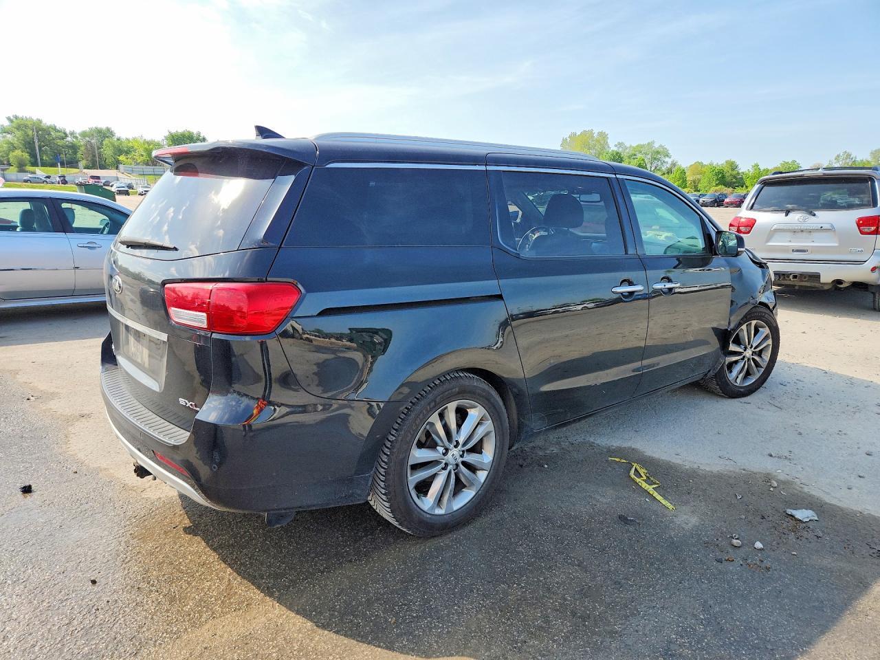 2016 Kia Sedona Sxl - Image 3