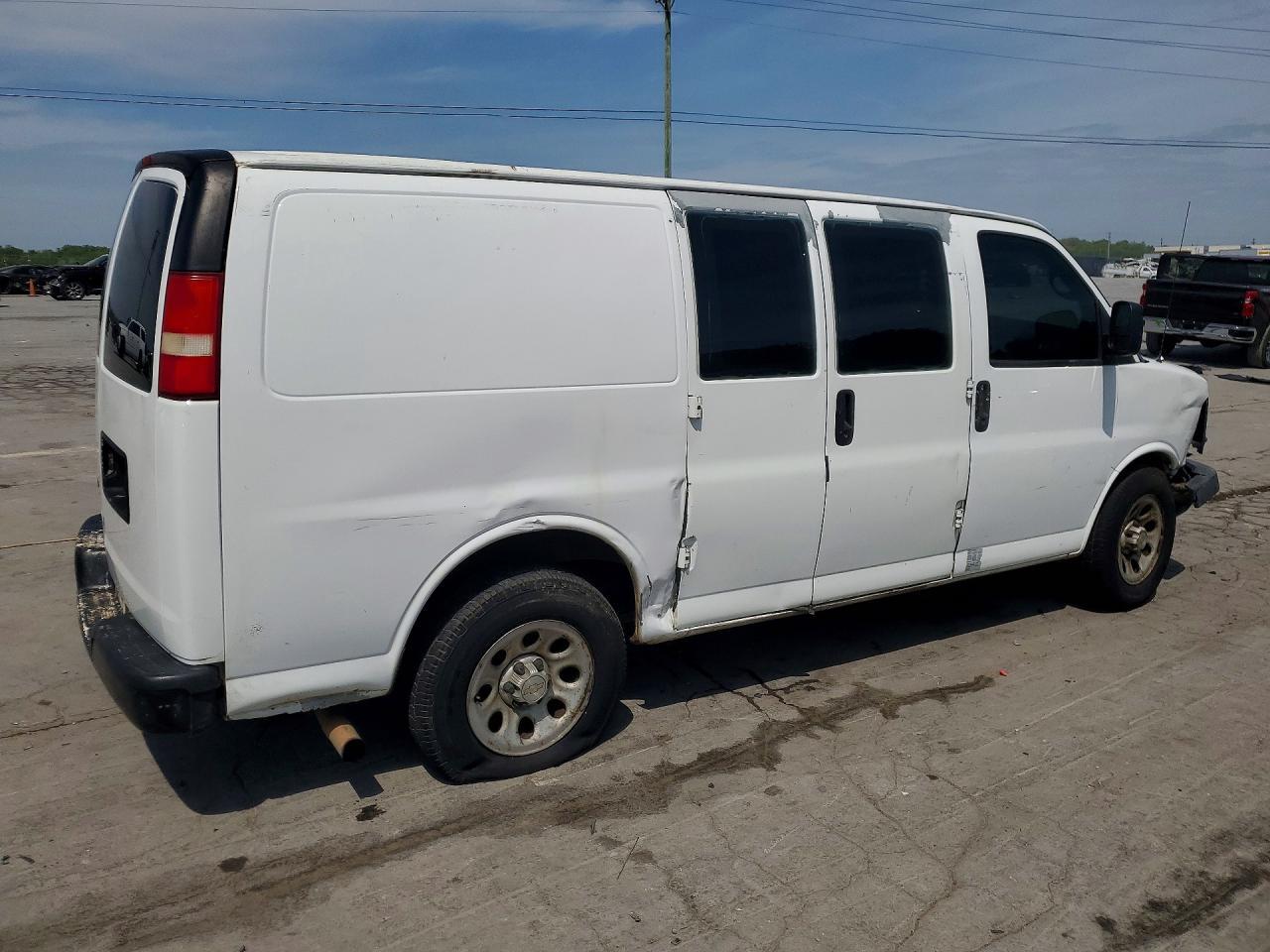 2013 Chevrolet Express G1500 - Image 3