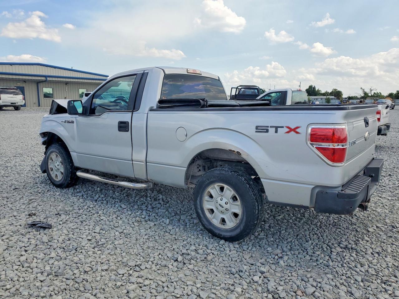 2012 Ford F150 - Фото 2