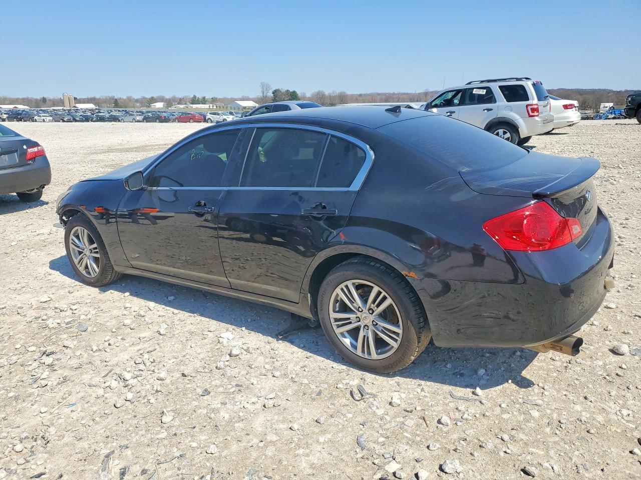 2013 Infiniti G37 Sedan X - Фото 2