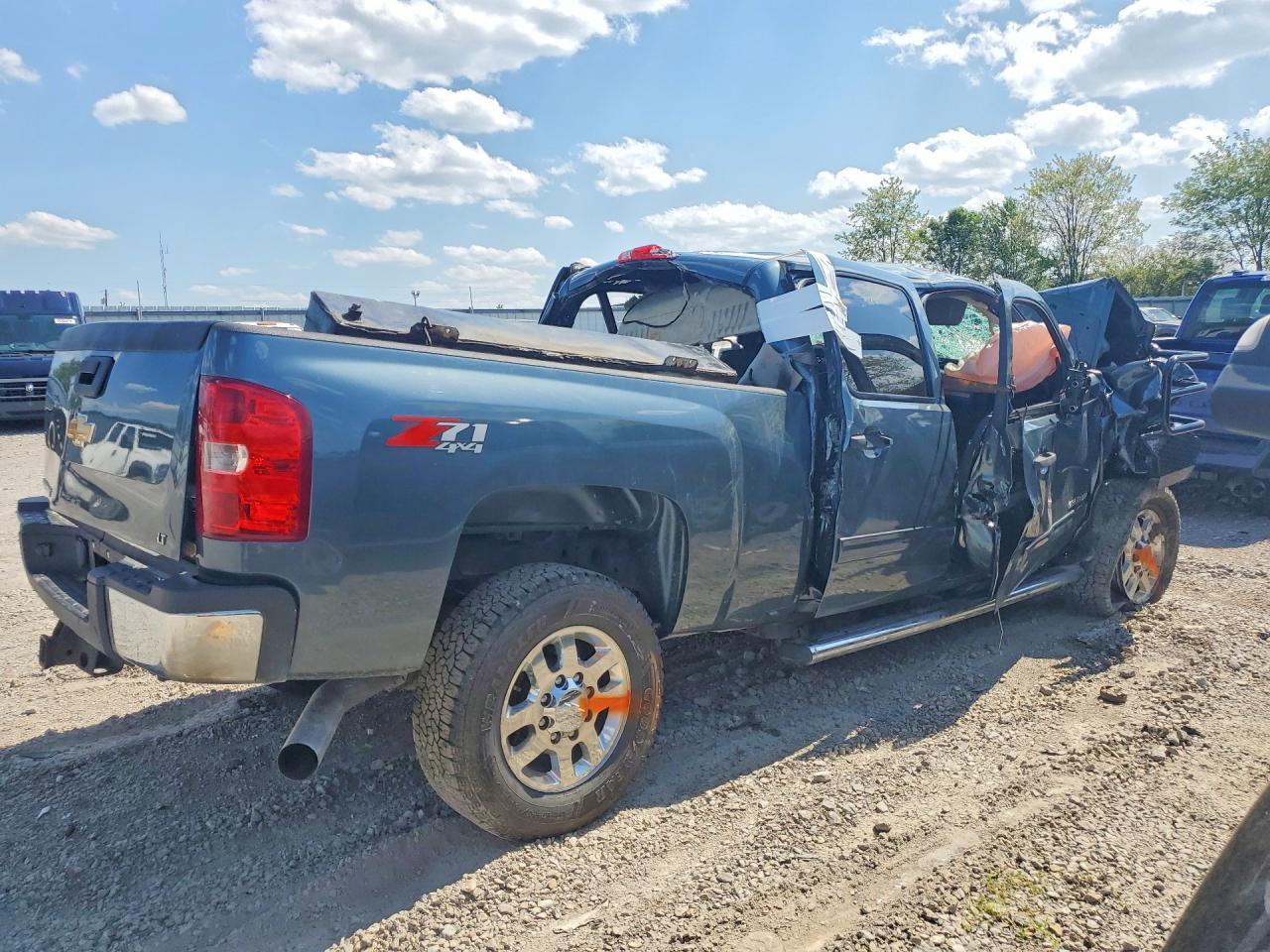 2014 Chevrolet Silverado K2500 Heavy Duty Lt - Image 3