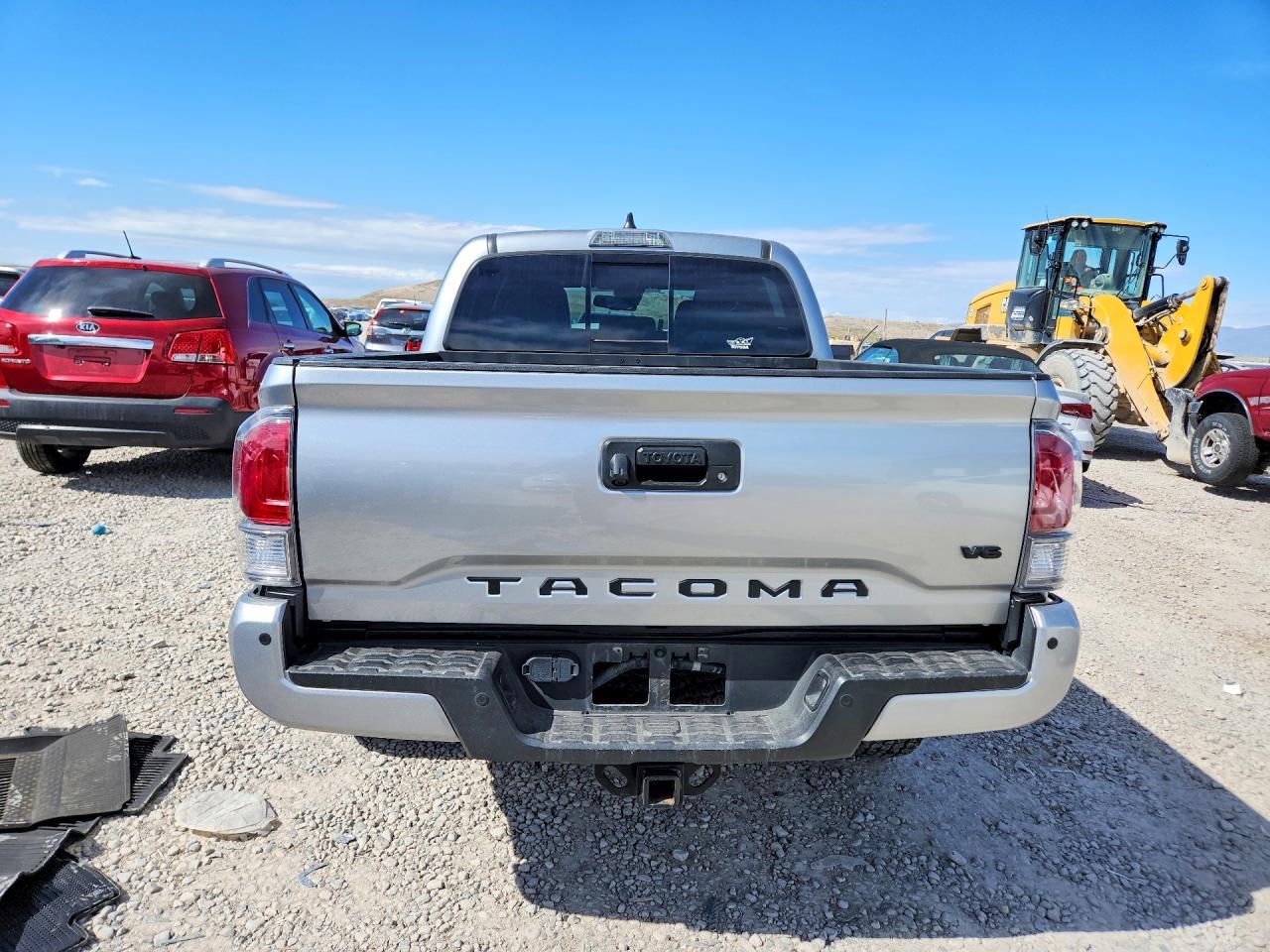 2022 Toyota Tacoma Trd Off-Road - Image 6