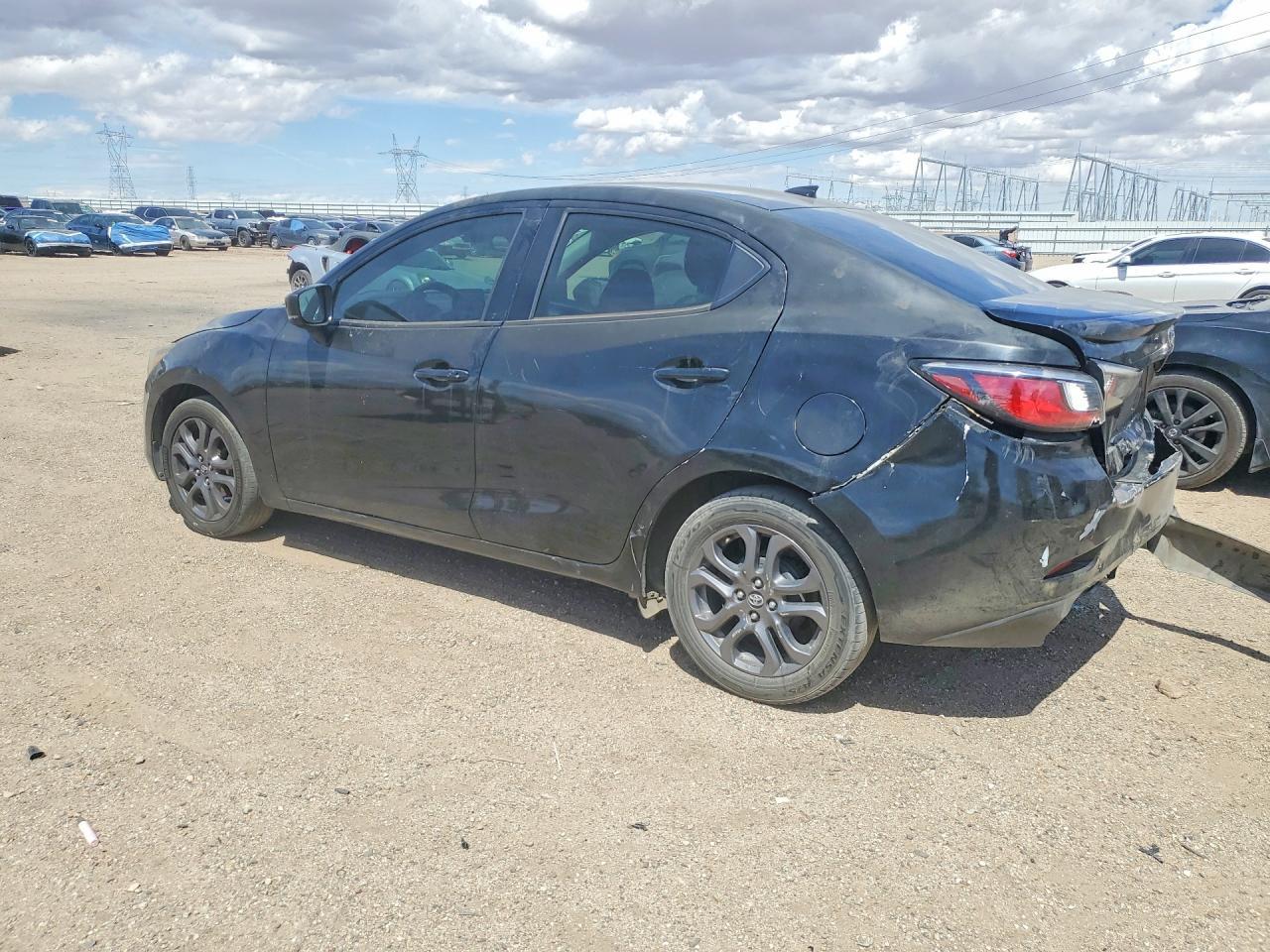 2019 Toyota Yaris Le - Фото 2