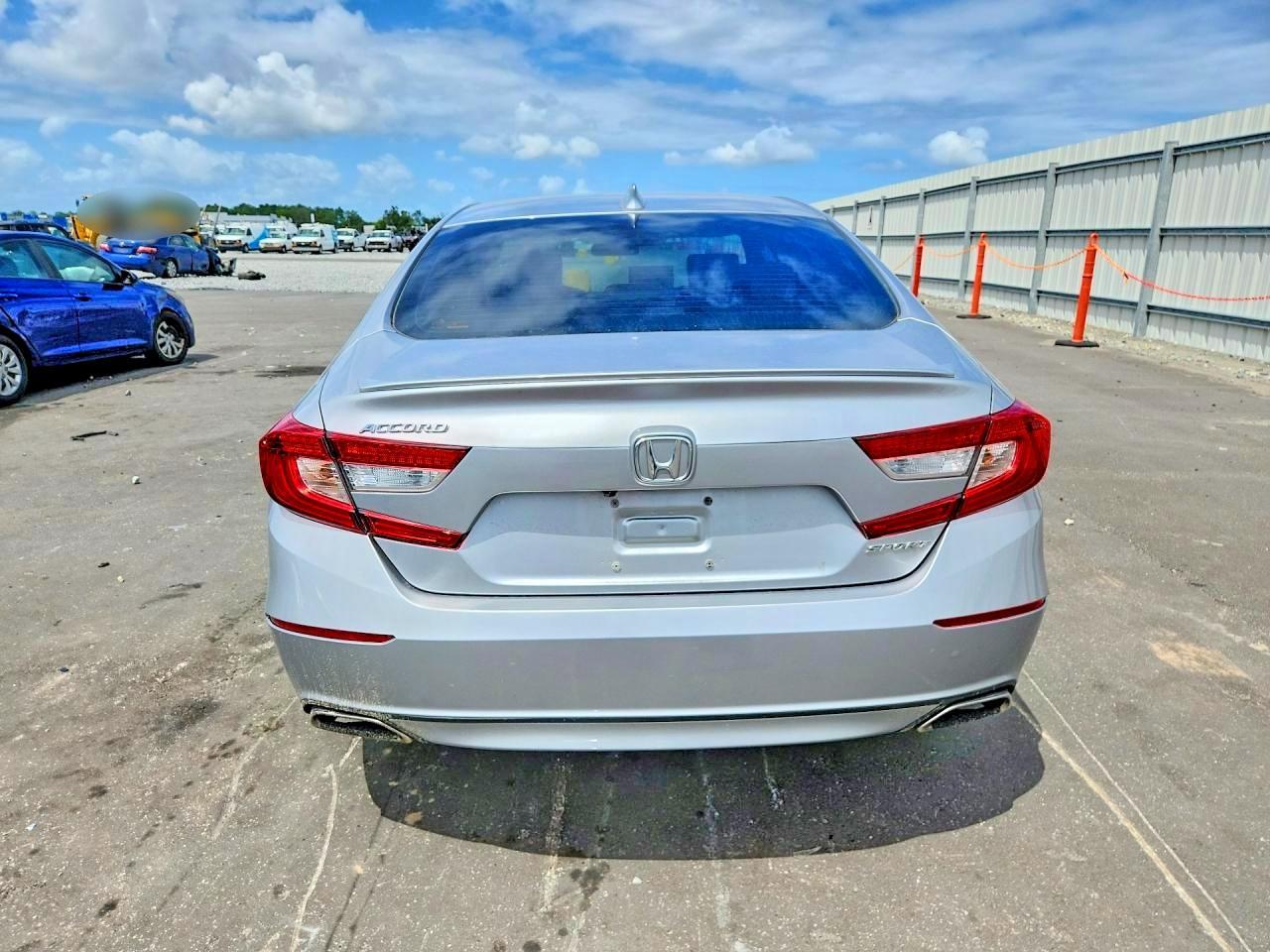 2018 Honda Accord Sport - Image 6