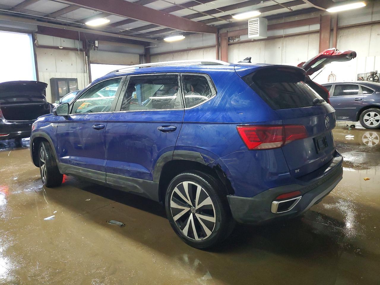 2022 Volkswagen Taos Se - Image 2